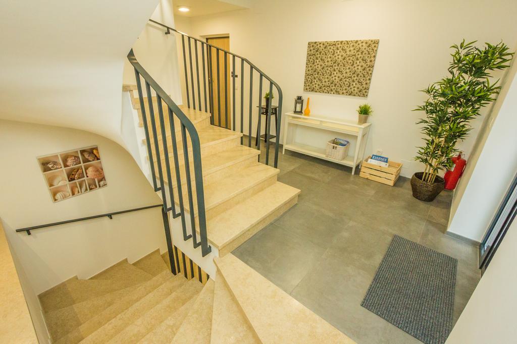 Villa Manus - Boutique Apartments Laurana Esterno foto